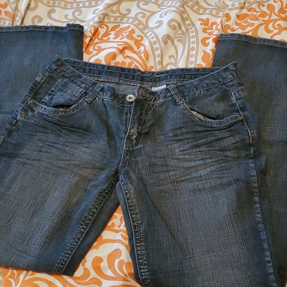 Jeans - Picture 2 of 3